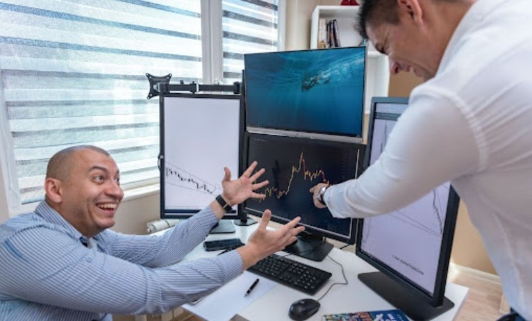 How can Avorak AI assist novice merchants revenue?