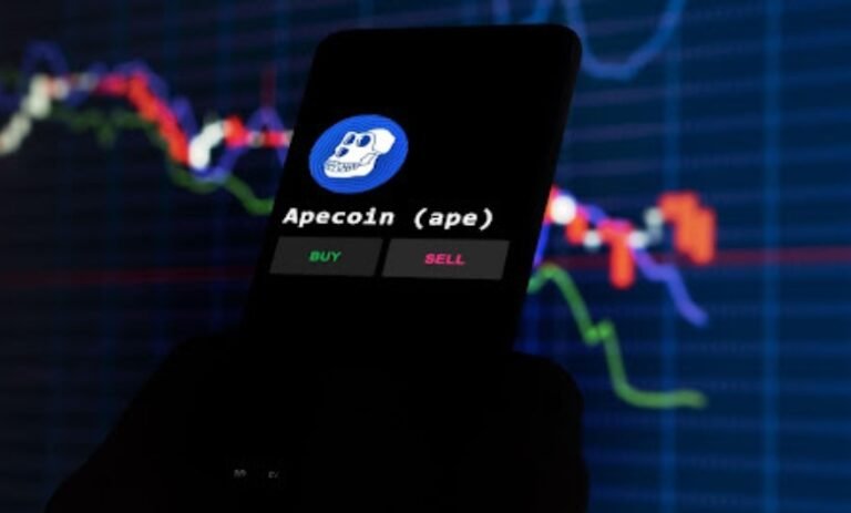 Buyers soar to DigiToads presale as ApeCoin drops