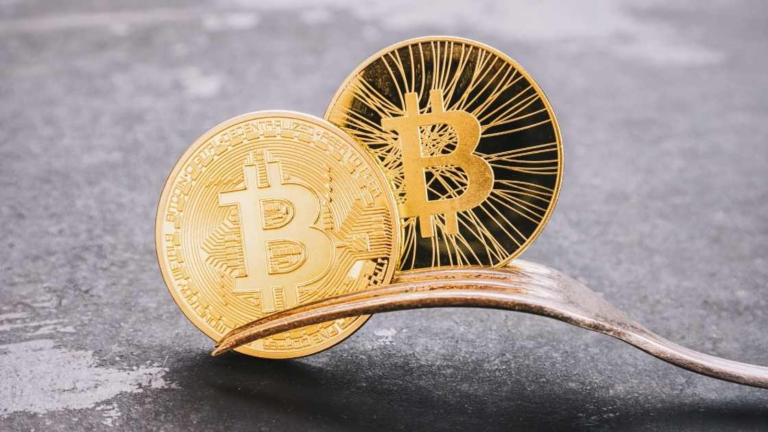 This 100x Bitcoin fork good points buyers; AVAX & OP face stress